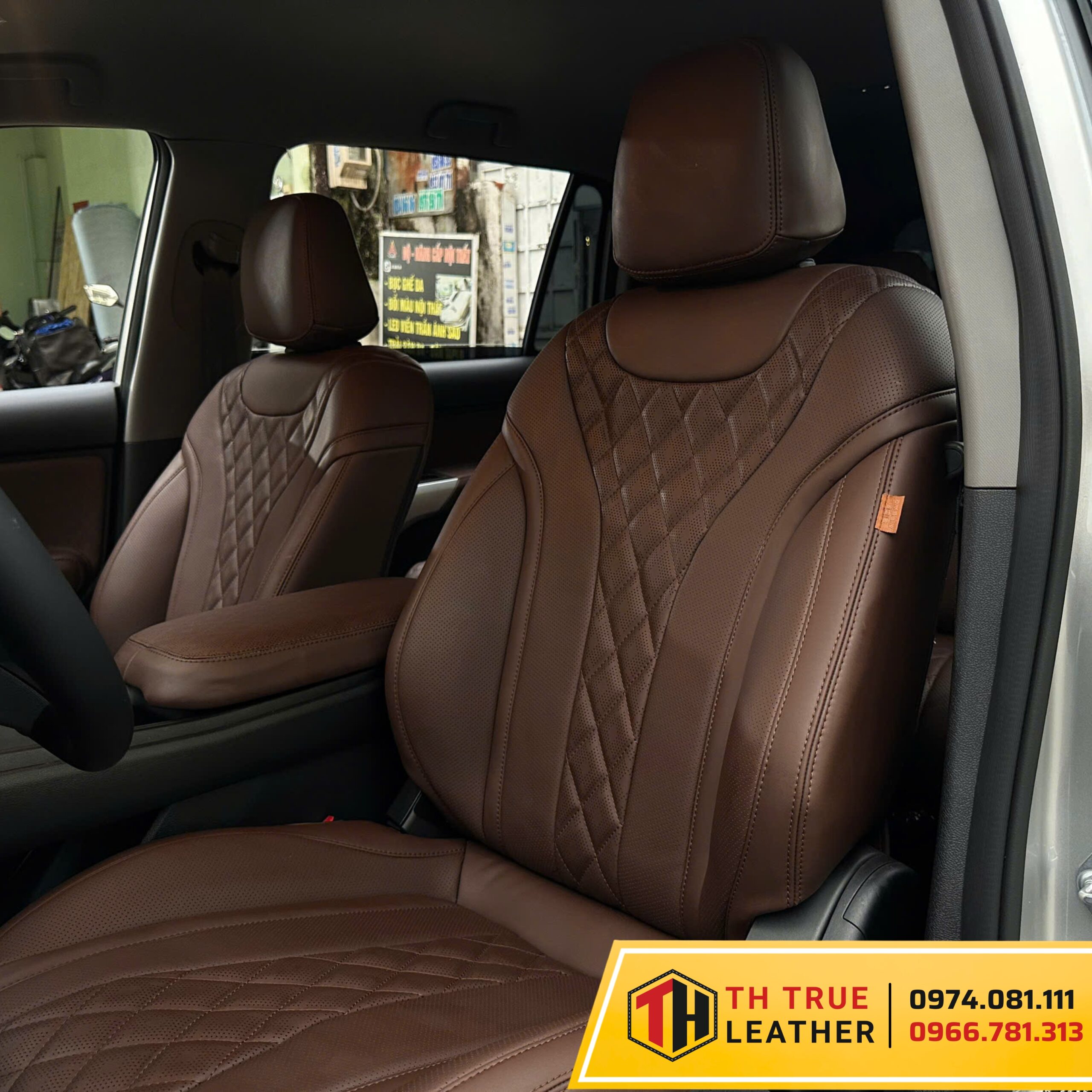 Bọc ghế da ô tô tone màu nâu cho xe Limo Green