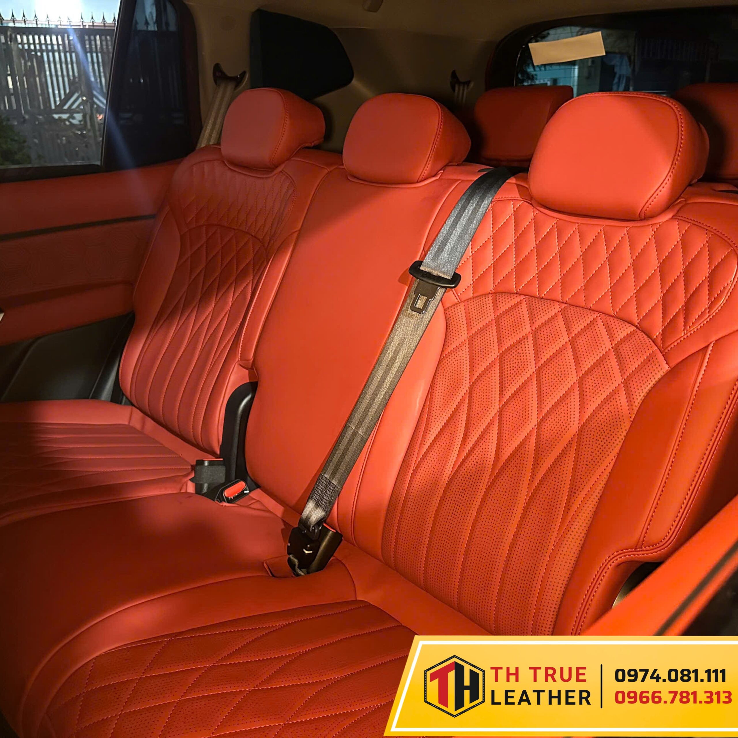 Bọc ghế da ô tô tone màu cam cho xe Limo Green