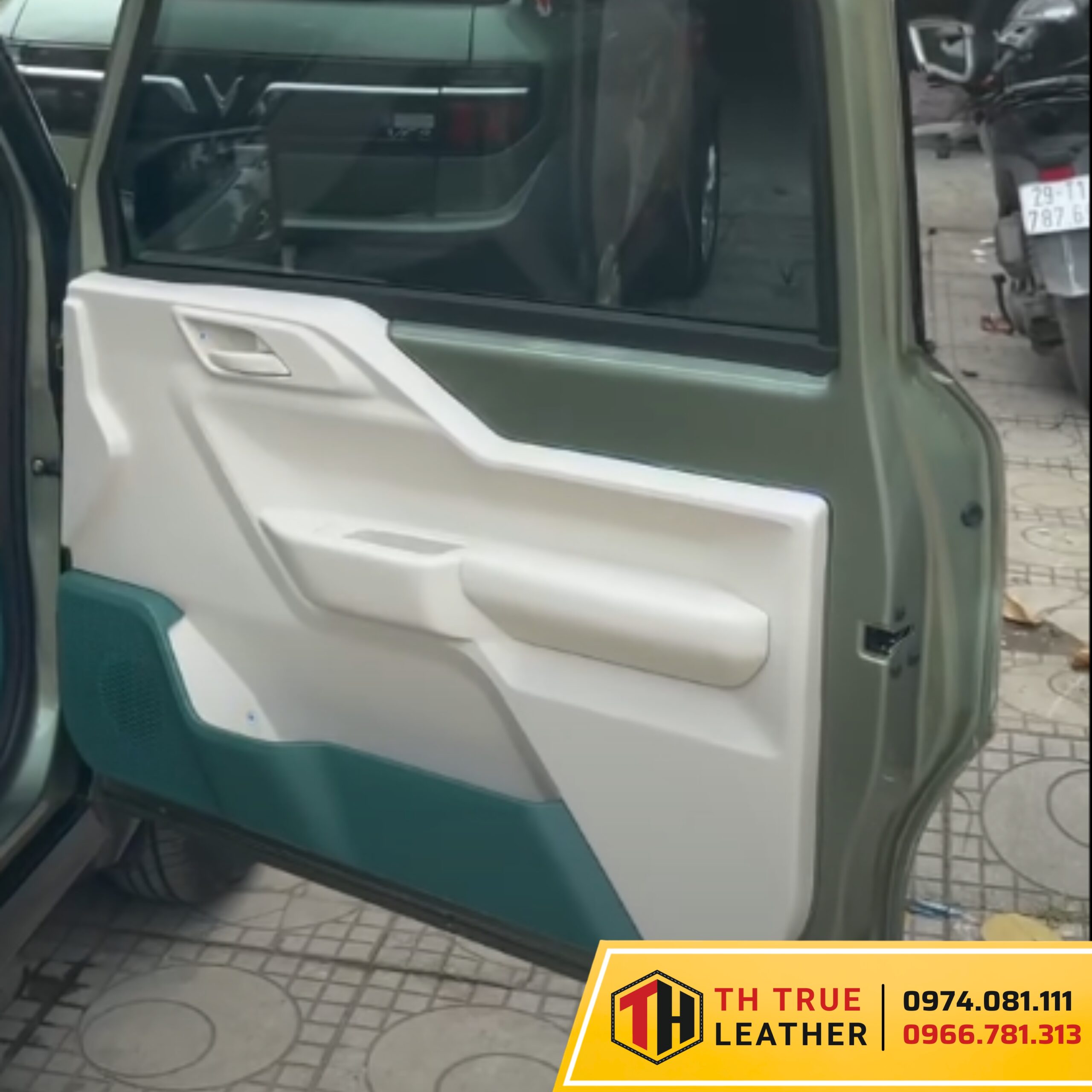 Bọc tapi cửa limo green tone màu trắng